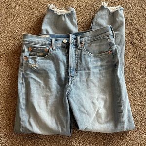 Gap women’s cigarette high rise straight jeans